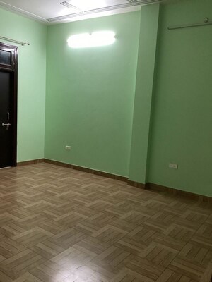 Room in 2 BHK Builder Floor at Gomti Estate Phase III, Gomti Nagar – for Rent
