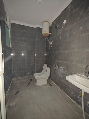 Bathroom in 1 BHK Apartment at Neb Sarai – for Rent