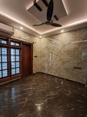 Room in 3 BHK Apartment at Raja Aristos, Bannerghatta Road – for Rent