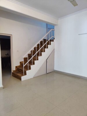 Living Room in 3.5 BHK Apartment at RWA Jalvayu Vihar, Sector 25 – for Sale