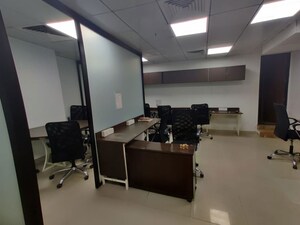  Office Space For Rent in Akruti Centre Point, Andheri East