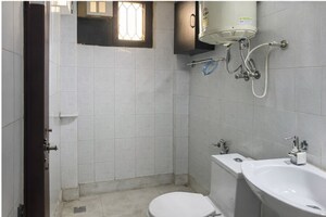 Bathroom in 2 BHK Apartment at Uppal Southend, Sector 49 – for Sale