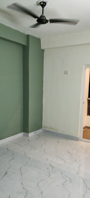Room in 2 BHK Builder Floor at Sarfabad Village – for Rent