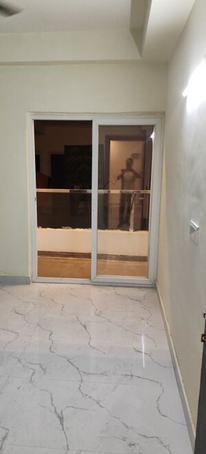 Room in 2 BHK Builder Floor at Sarfabad Village – for Rent