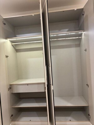 Furnished Amenities in 3.5 BHK Builder Floor at Chittaranjan Park – for Sale