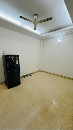 Room in 2 BHK Builder Floor at Kalkaji – for Rent