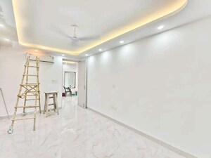 Room in 3 BHK Apartment at Chattarpur – for Rent