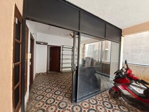 Parking in 2 BHK Apartment at Hsr Layout – for Rent