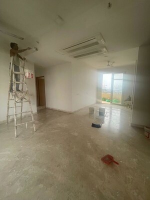 Room in 4 BHK Apartment at SS The Leaf, Sector 85 – for Rent