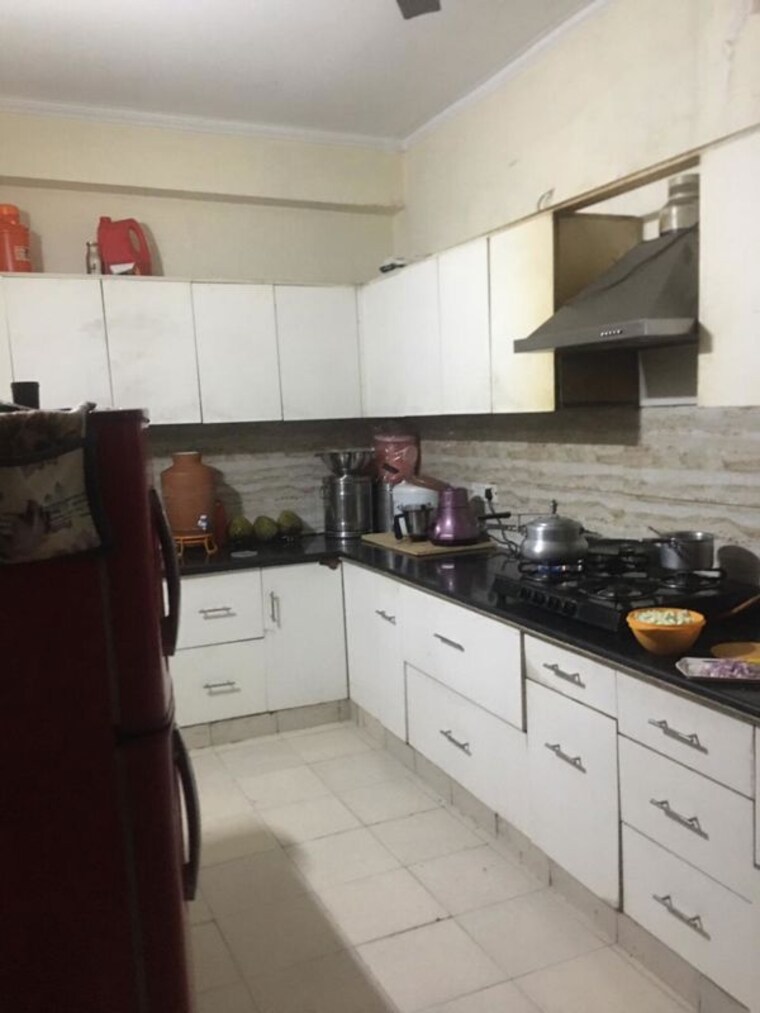 Kitchen, silver-city-extention 3 Bedroom 16500 Sq.Ft. Apartment In Vip Road Zirakpur 10786141