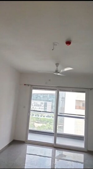 Furnished Amenities in 3 BHK Apartment at Zen Elite, Kharadi – for Rent