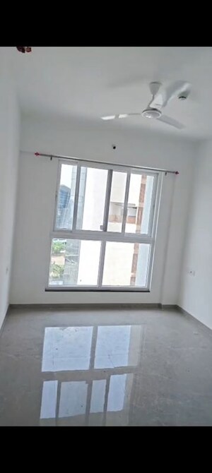 Room in 3 BHK Apartment at Zen Elite, Kharadi – for Rent