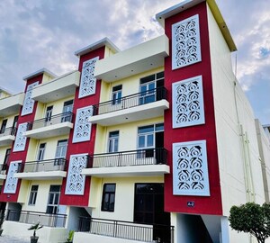 3 BHK Builder Floor For Rent in Sector 85