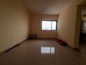 Room in 2 BHK Apartment at Samana Parivar, Goregaon East – for Rent
