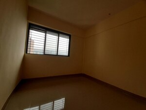 Room in 2 BHK Apartment at Samana Parivar, Goregaon East – for Rent