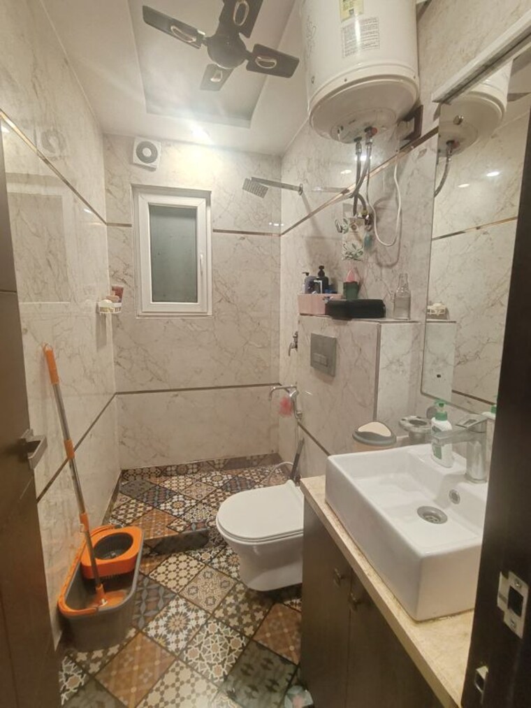Bathroom, malviya nagar 1 Bedroom 700 Sq.Ft. Builder Floor In Malviya Nagar Delhi 10786164