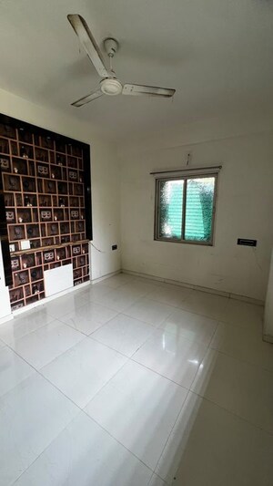 Room in 2 BHK Apartment at Vyapti Vandematram Crosswind, Gota – for Rent
