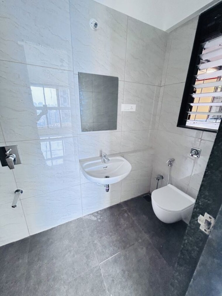 Bathroom, chandak-34-park-estate 1 Bedroom 391 Sq.Ft. Apartment In Goregaon West Mumbai 10786161