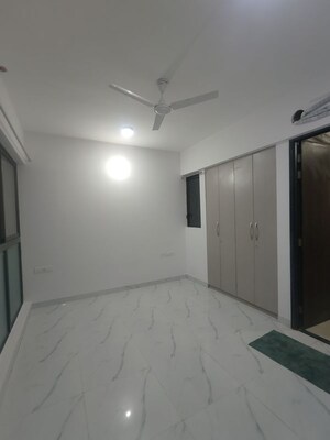 Room in 2 BHK Apartment at Raymond Ten X Habitat, Pokhran Road No Two – for Rent