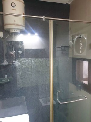 Parking in 3 BHK Builder Floor at Chittaranjan Park – for Rent