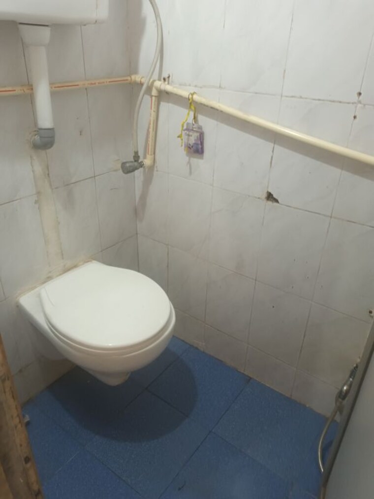 Bathroom, mahaavir-bhakti-kopar-khairane 1 Bedroom 684 Sq.Ft. Apartment In Kopar Khairane Navi Mumbai 10786261