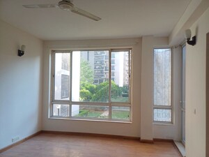 Room in 4 BHK Penthouse at Unitech Escape, Sector 50 – for Sale