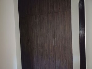 Furnished Amenities in 4 BHK Penthouse at Unitech Escape, Sector 50 – for Sale
