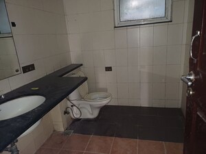 Bathroom in 4 BHK Penthouse at Unitech Escape, Sector 50 – for Sale