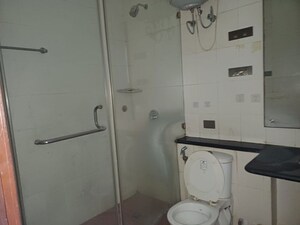 Bathroom in 4 BHK Penthouse at Unitech Escape, Sector 50 – for Sale