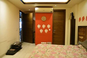 Bedroom in 3 BHK Builder Floor at Greater Kailash Part 3 – for Rent