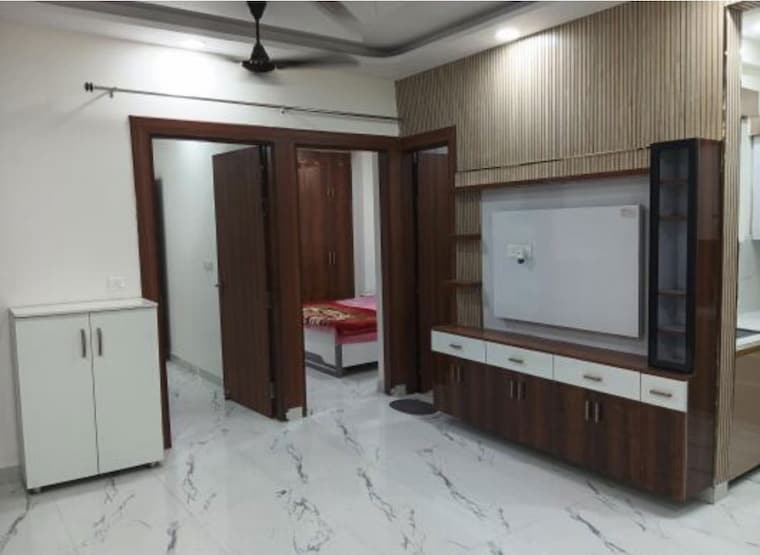 Room, trilokpuram-greens 2 Bedroom 170 Sq.Mt. Builder Floor In Surajpur Greater Noida 10786316