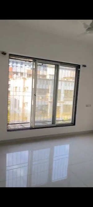 Room in 2 BHK Apartment at Shri Sai Baba CHS, Vile Parle East – for Rent