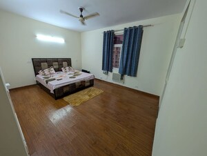 Room in 3 BHK Apartment at Rohtas Plumeria, Gomti Nagar – for Rent