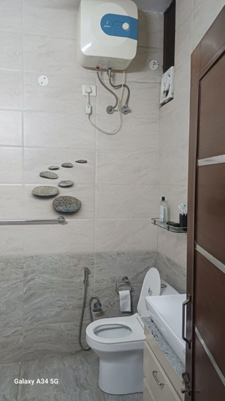 Bathroom, sector 38 2 Bedroom 1500 Sq.Ft. Builder Floor In Sector 38 Chandigarh 10786372