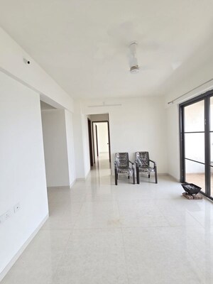 Room in 2 BHK Apartment at Rohan Karan Evana, Wadgaon Sheri – for Rent