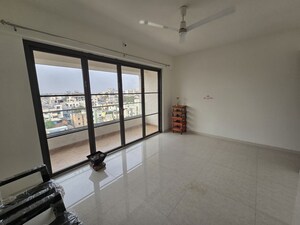 Room in 2 BHK Apartment at Rohan Karan Evana, Wadgaon Sheri – for Rent