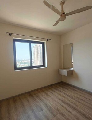 Room in 4 BHK Apartment at House of Hiranandani Devanahalli, Devanahalli – for Rent