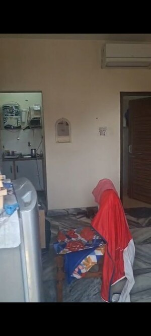 Bathroom in 1 RK Builder Floor at Sector 21 – for Rent