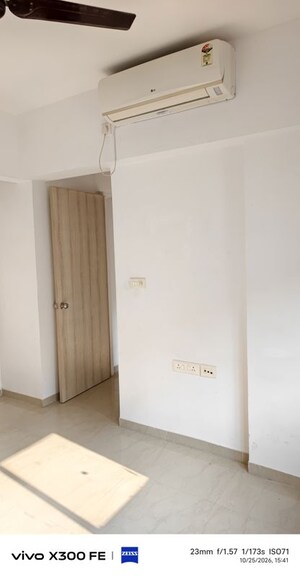 Room in 1 BHK Apartment at Lodha Casa Rio, Dombivli East – for Rent