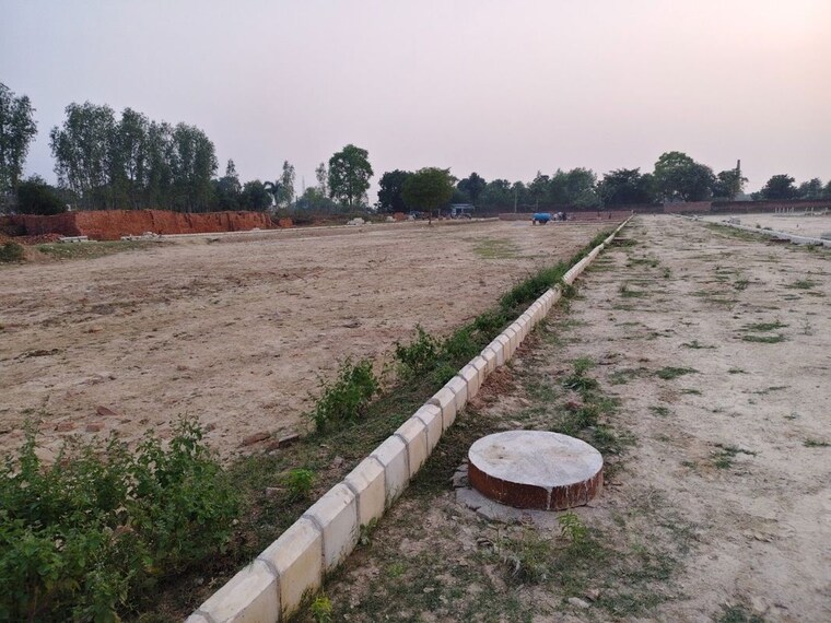 undefined, madar pur  1000 Sq.Ft. Plot In Madar Pur Lucknow 10786423
