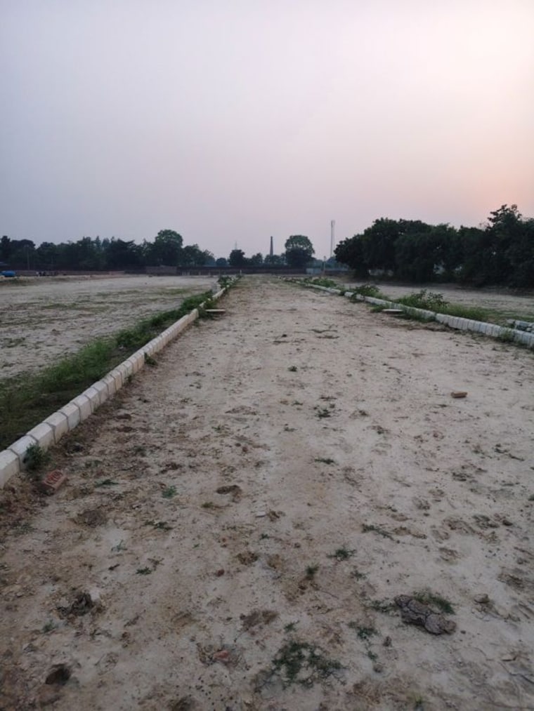 undefined, madar pur  1000 Sq.Ft. Plot In Madar Pur Lucknow 10786423