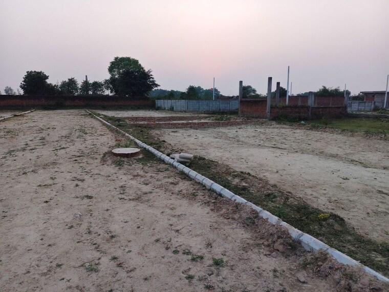 undefined, madar pur  1000 Sq.Ft. Plot In Madar Pur Lucknow 10786423