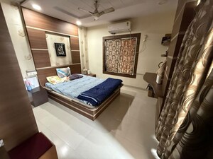 Team Area in 2 BHK Apartment at Ferro Gardens, Wadgaon Sheri – for Rent