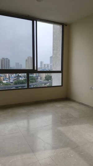 Room in 3 BHK Apartment at Piramal Vaikunth, Balkum Pada – for Rent