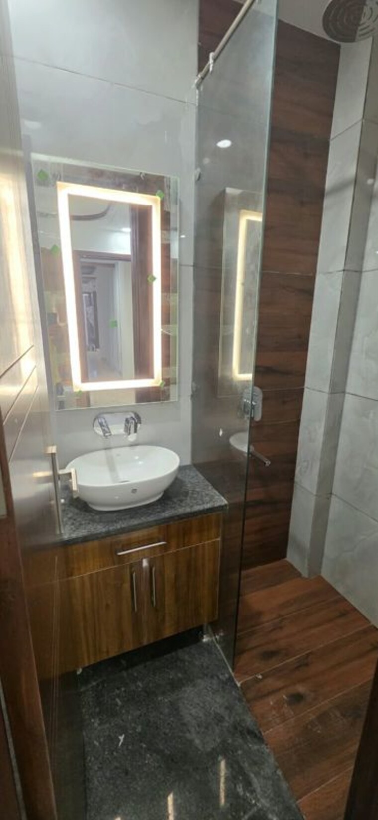 Bathroom, kalkaji 2 Bedroom 100 Sq.Yd. Builder Floor In Kalkaji Delhi 10786436