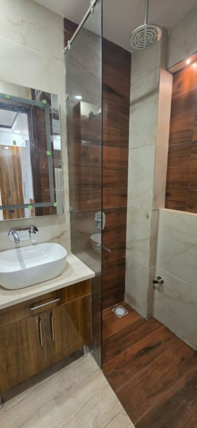 Bathroom, kalkaji 2 Bedroom 100 Sq.Yd. Builder Floor In Kalkaji Delhi 10786436