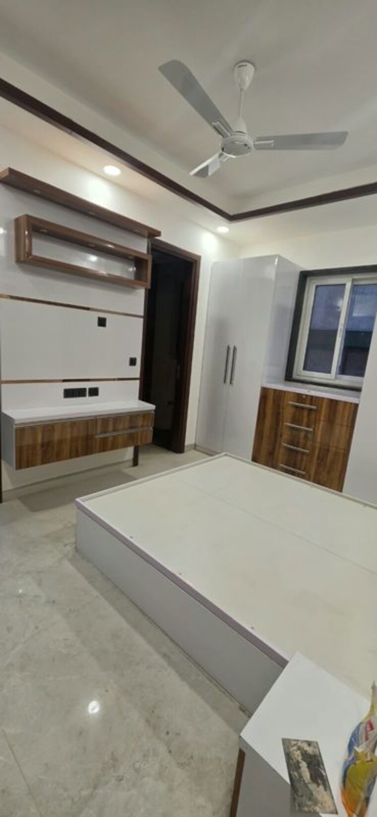 Room, kalkaji 2 Bedroom 100 Sq.Yd. Builder Floor In Kalkaji Delhi 10786436