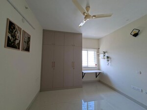 Room in 2.5 BHK Apartment at My Home Sayuk, Tellapur – for Rent