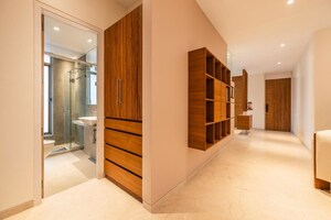 Room in 3 BHK Apartment at Vimal Apartment Andheri, Andheri West – for Rent