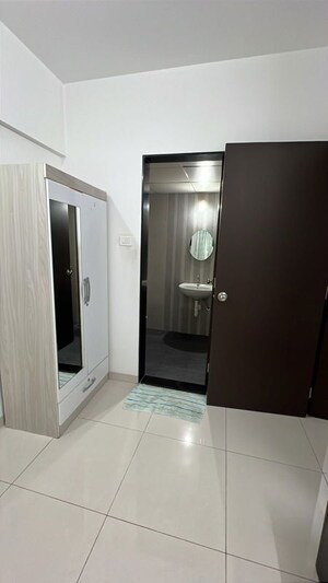 Room in 2 BHK Apartment at Paranjape Schemes Madhukosh, Dhayari – for Rent